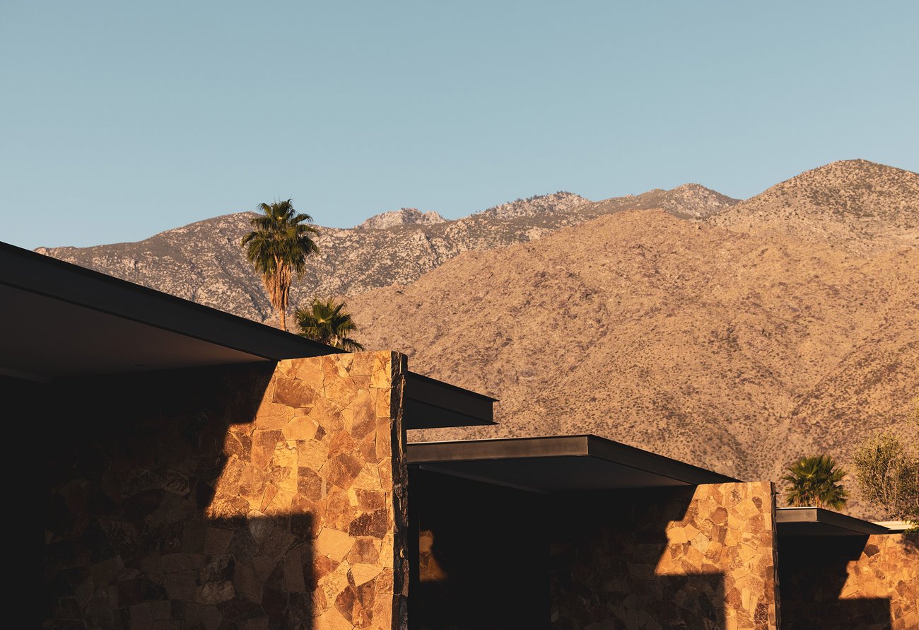 Hermann Bungalows mountains