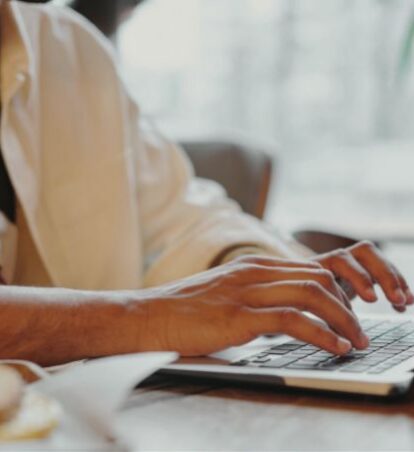 What's the difference between AEO and GEO for hotels and resorts